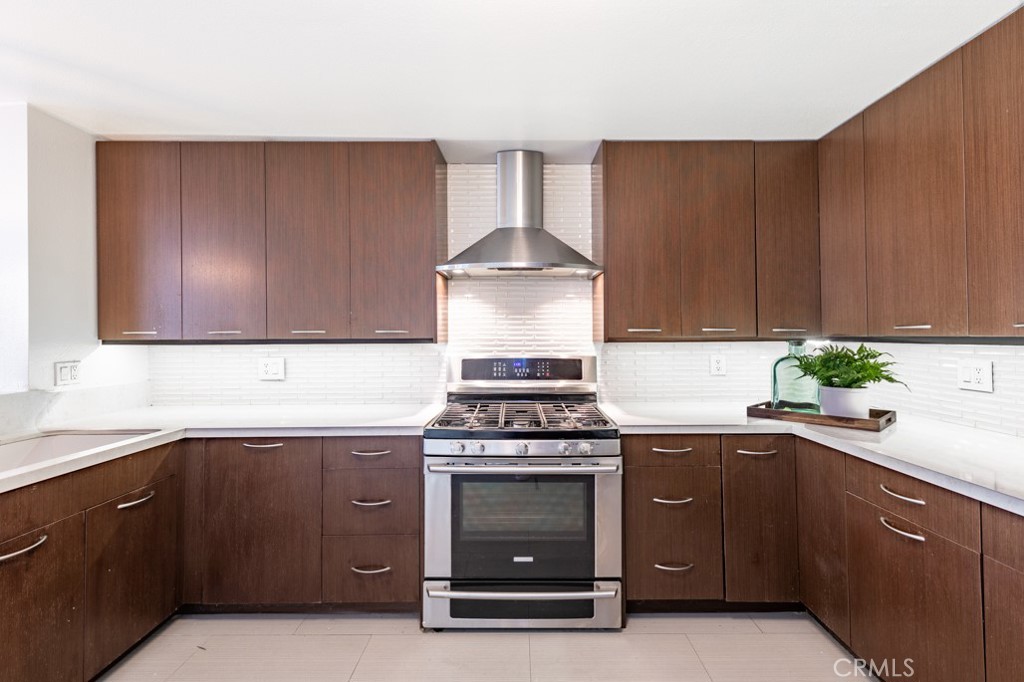 21620 Burbank Boulevard 7