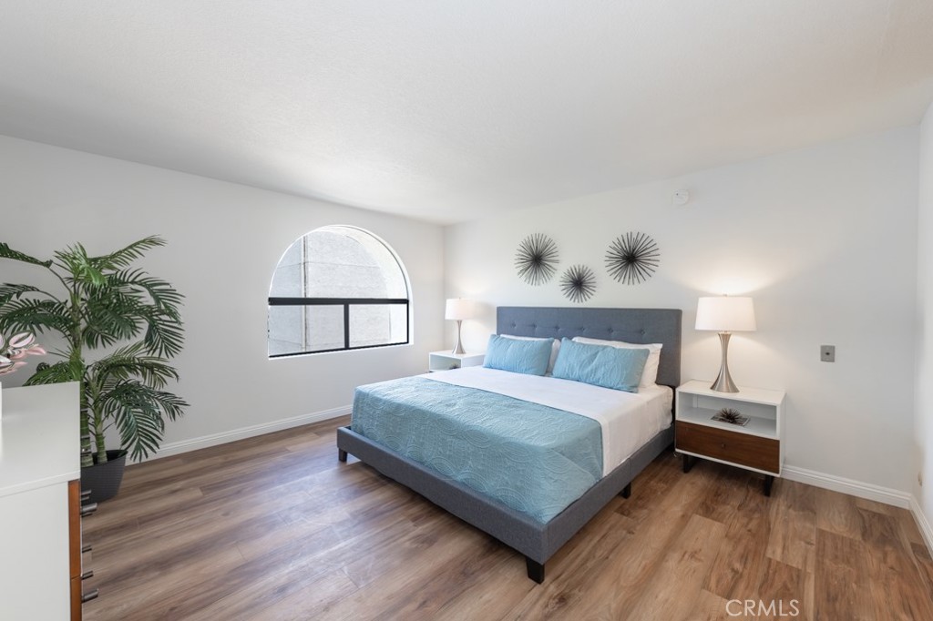 21620 Burbank Boulevard 7