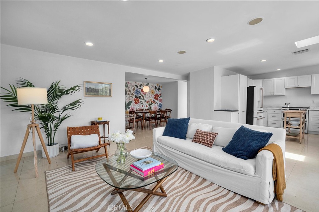 4698 Morro Drive