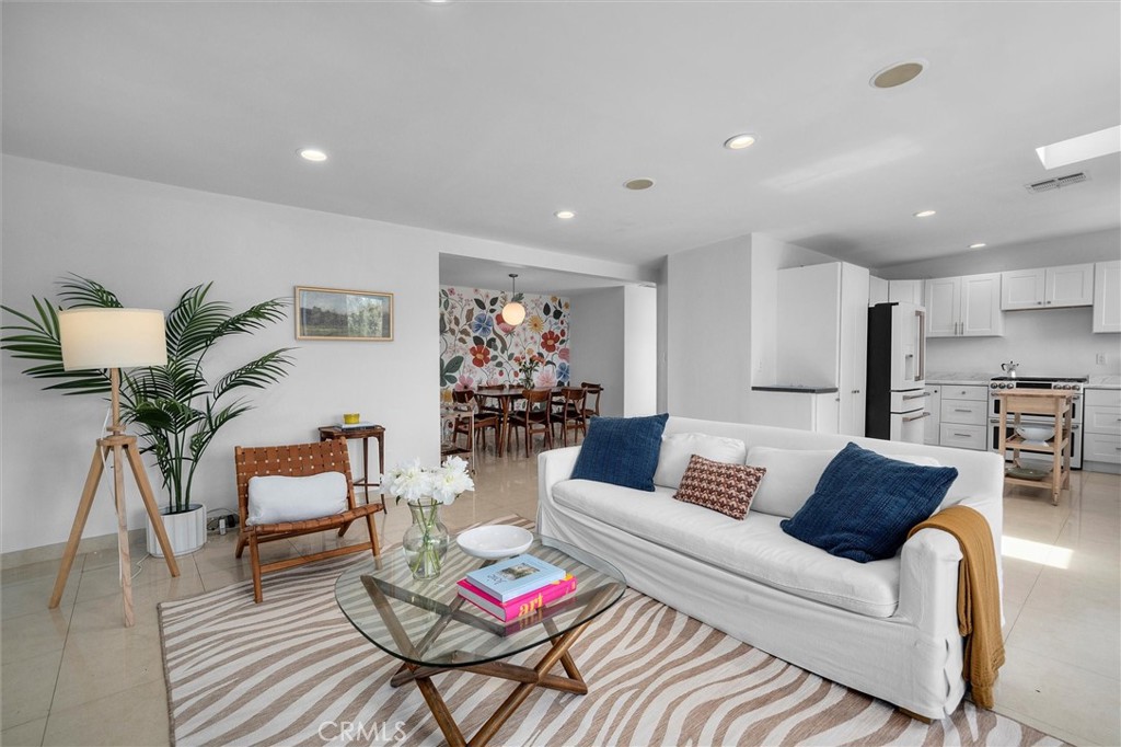 4698 Morro Drive