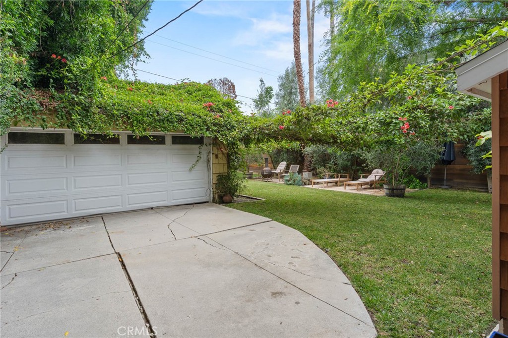 4514 Cedros Avenue
