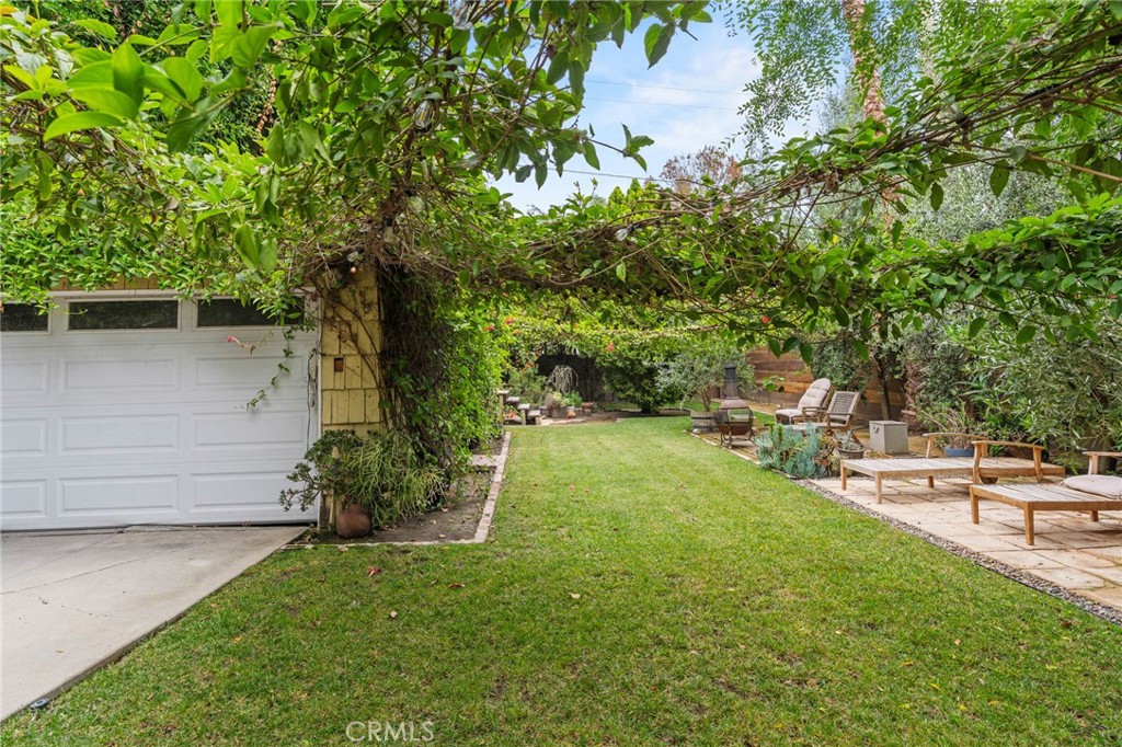 4514 Cedros Avenue