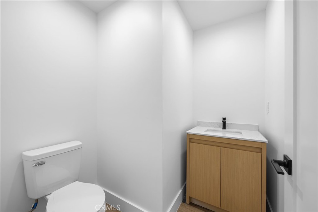 14525 Weddington Street