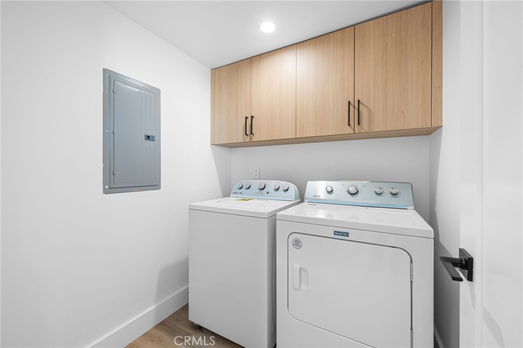 14525 Weddington Street