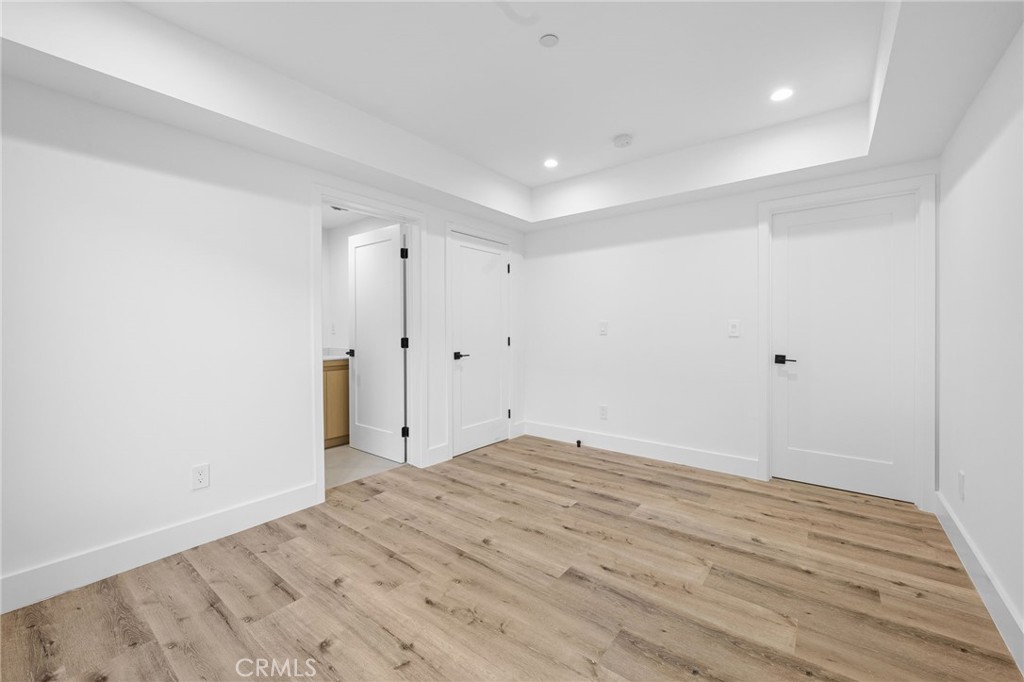 14525 Weddington Street