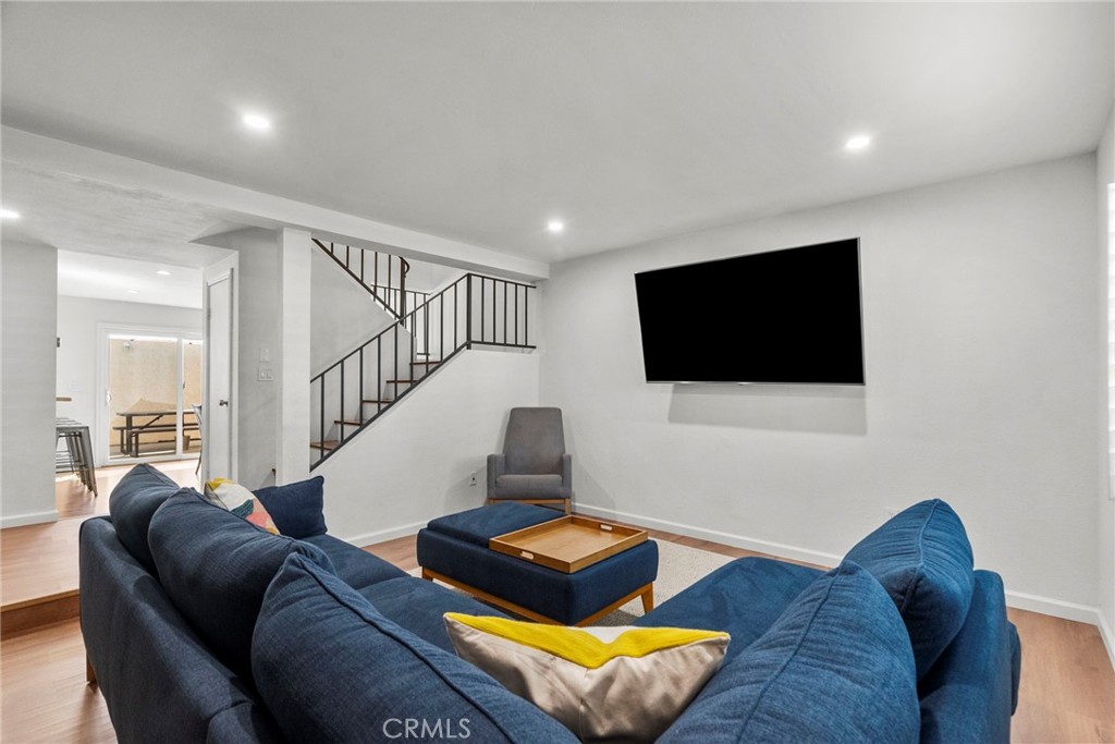 15320 Roxford Street 61