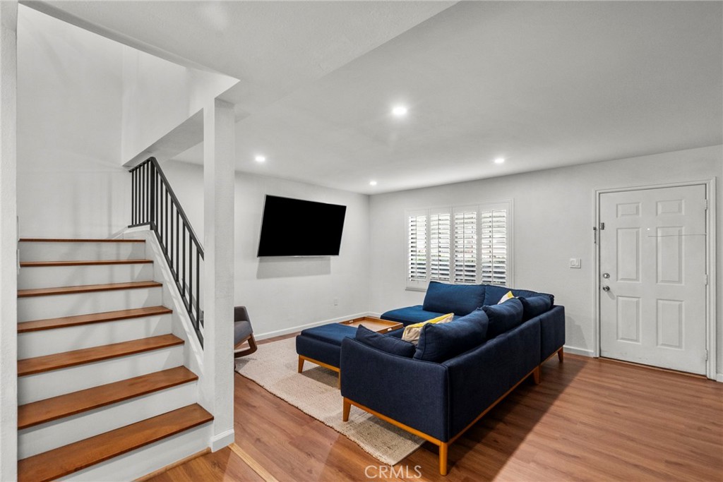 15320 Roxford Street 61