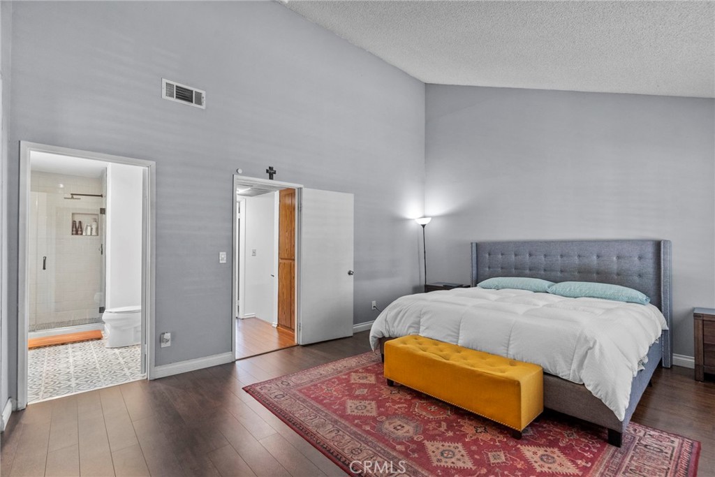 15320 Roxford Street 61