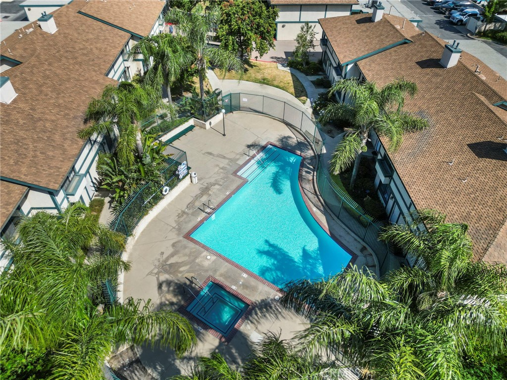 15320 Roxford Street 61