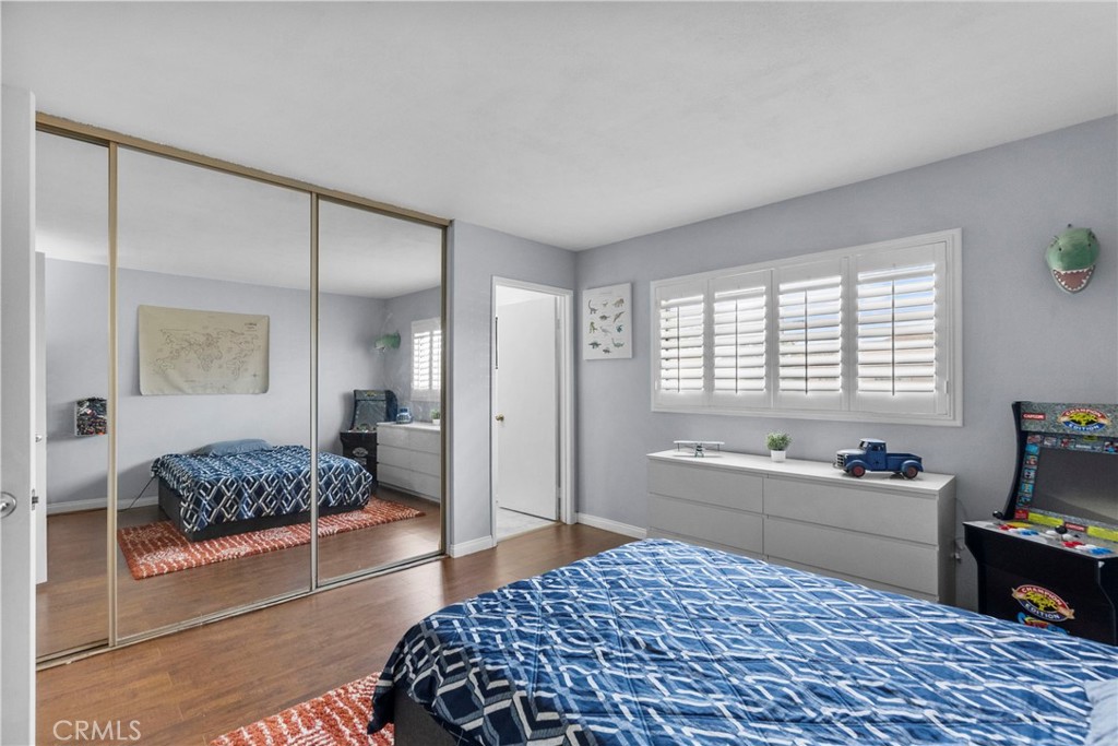 15320 Roxford Street 61