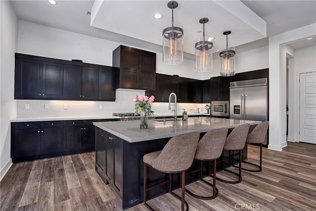 20211 W Liverpool Way