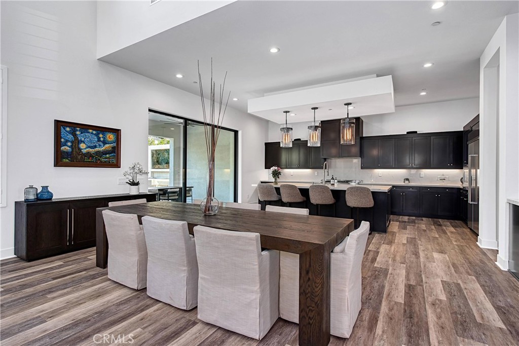 20211 W Liverpool Way