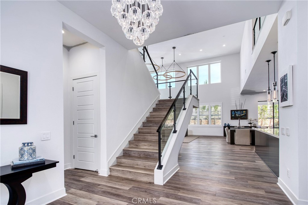 20211 W Liverpool Way