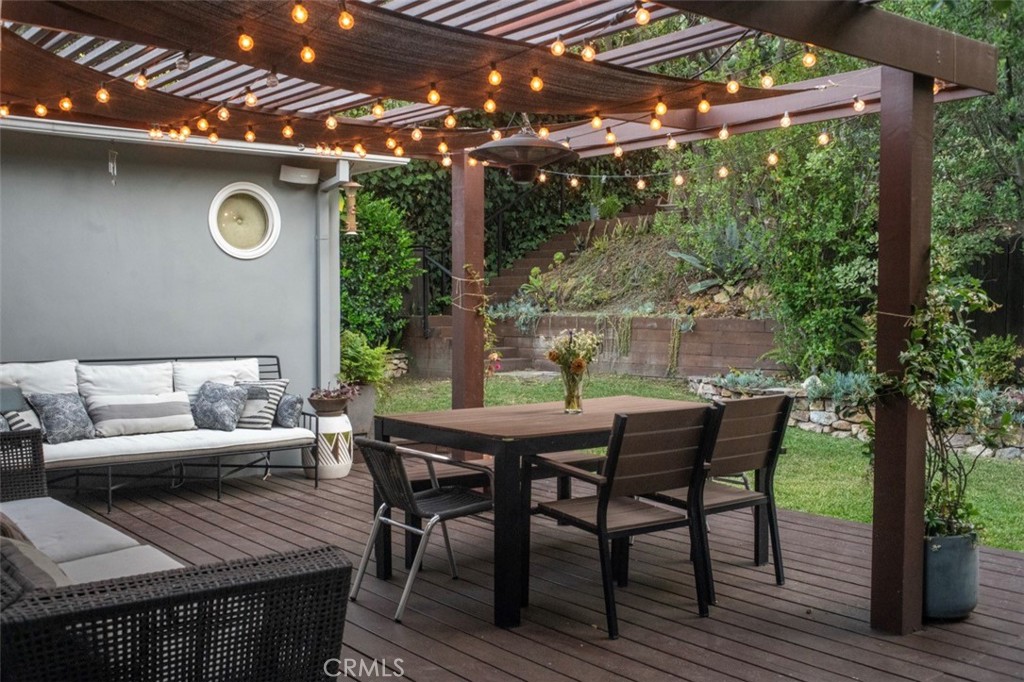 2527 Canyon Drive