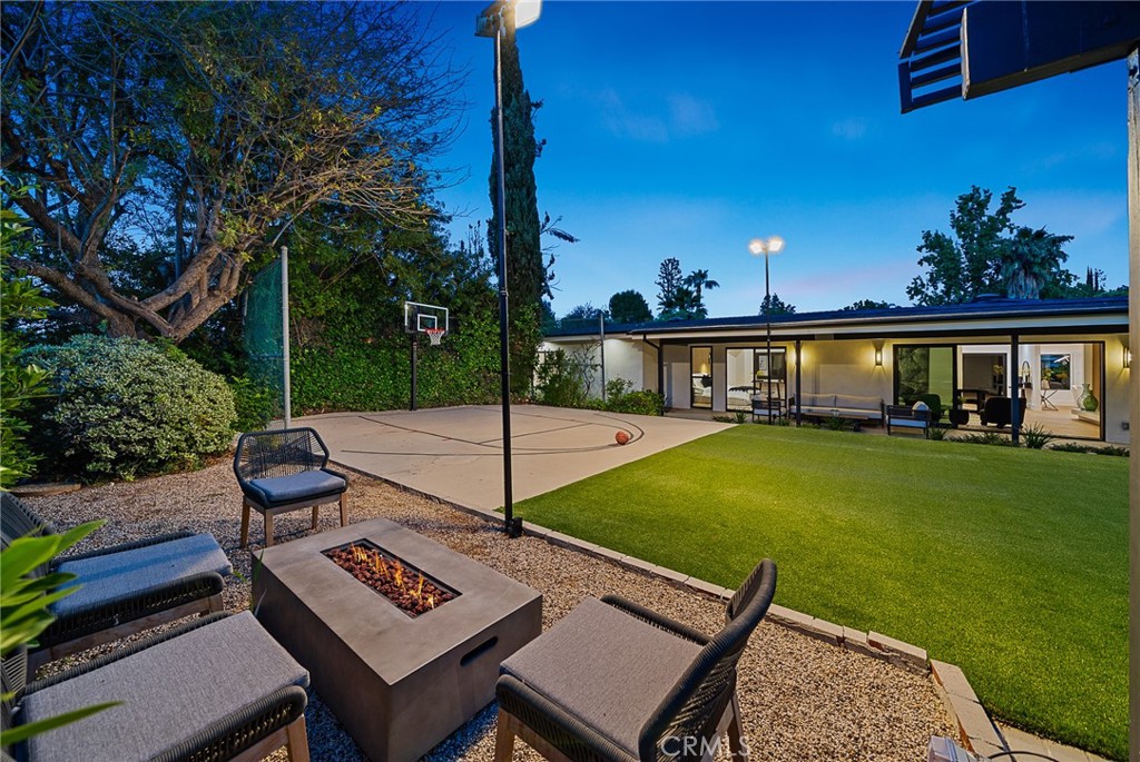 18839 La Amistad Place