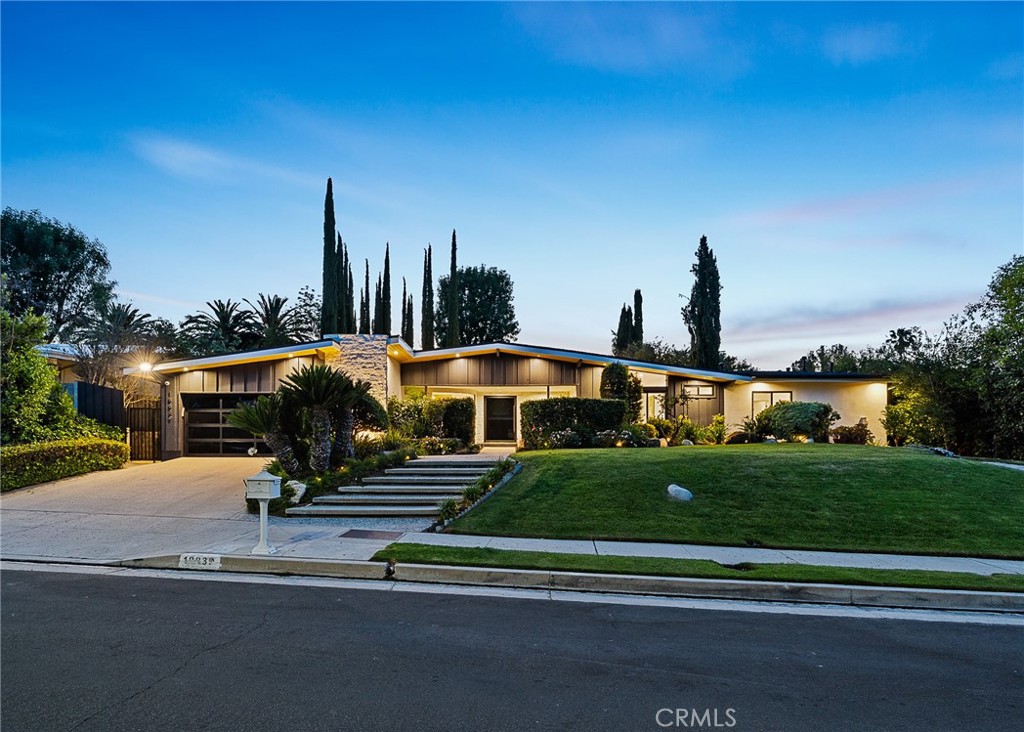 18839 La Amistad Place