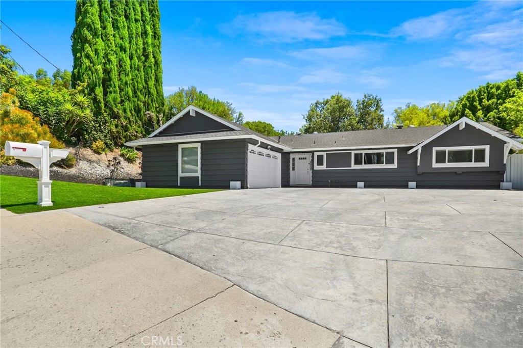 7026 Scarborough Peak Drive