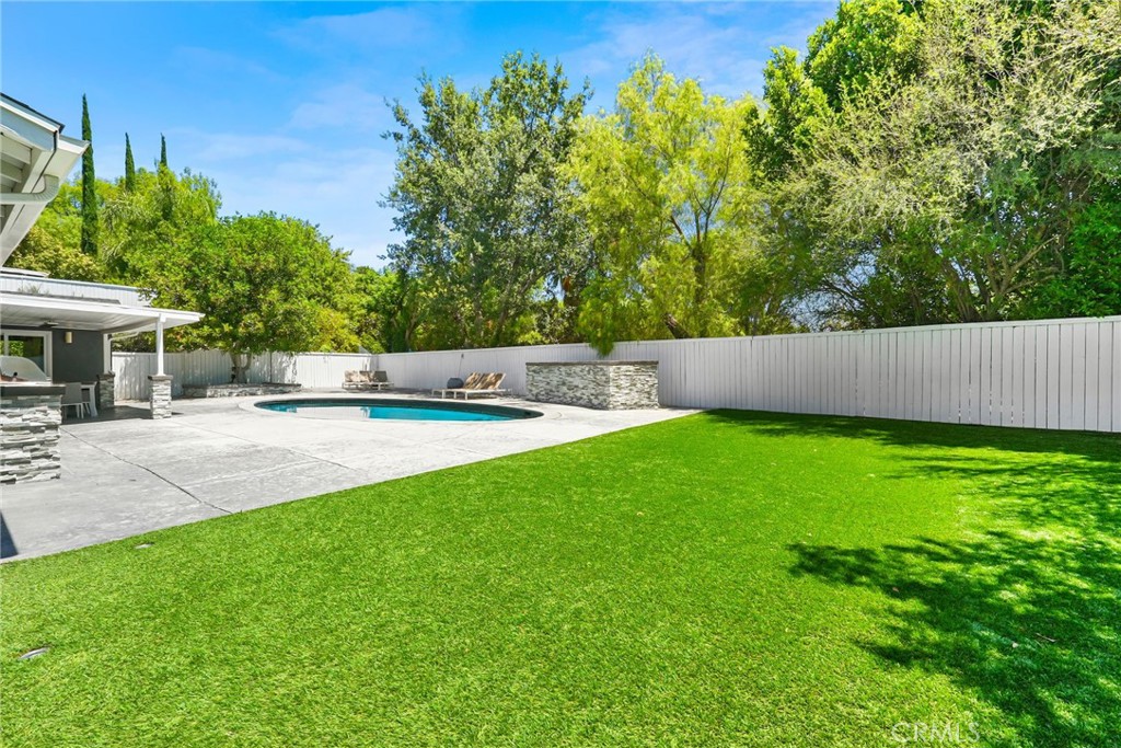 7026 Scarborough Peak Drive