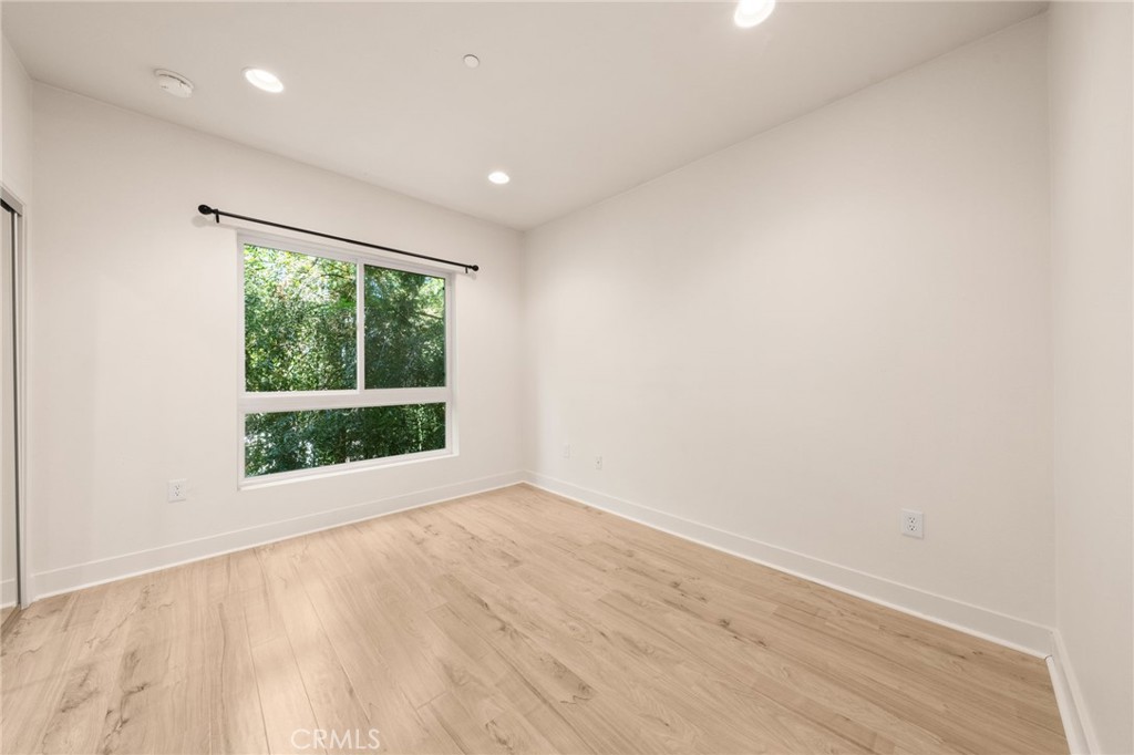 11115 Acama Street 305