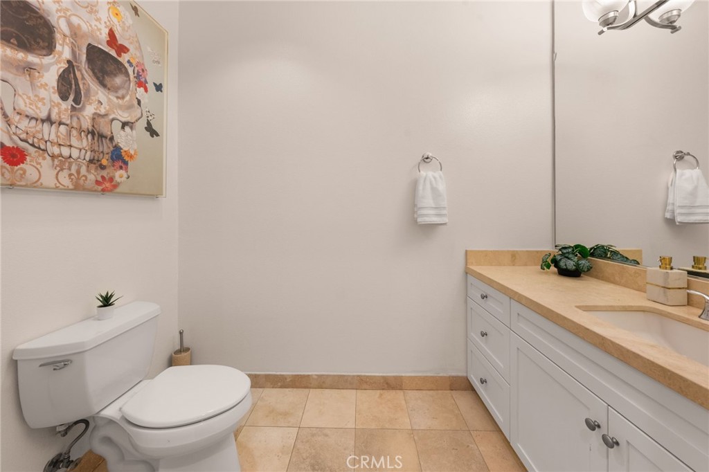 11115 Acama Street 305