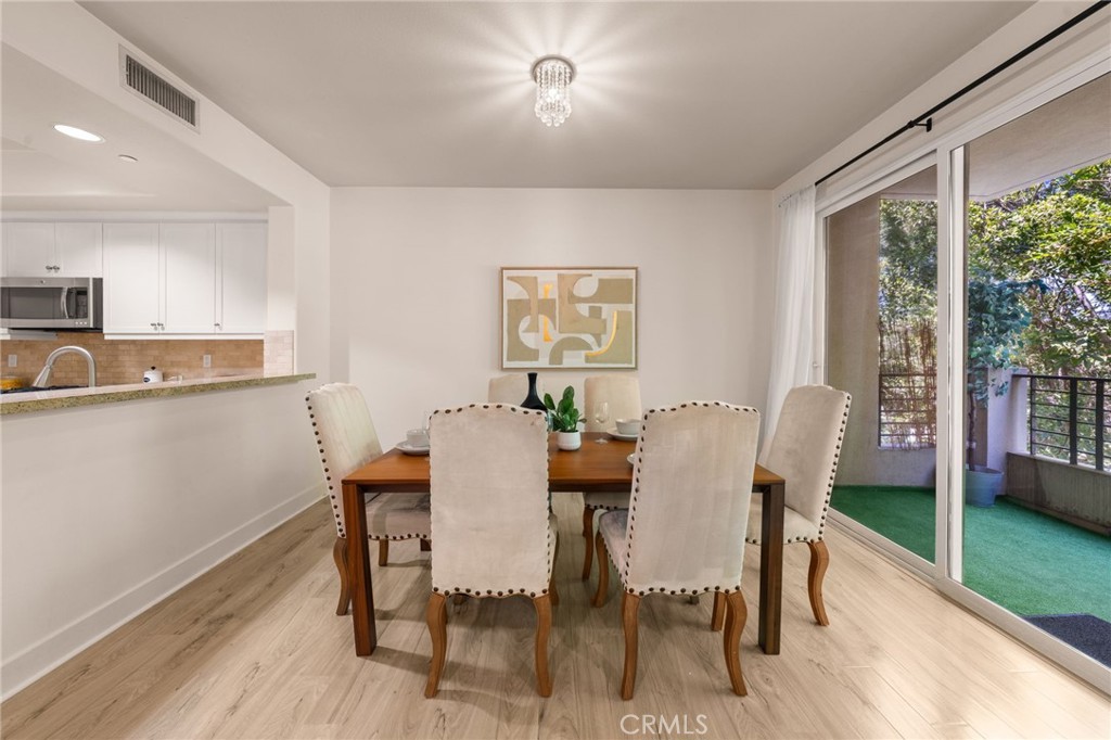 11115 Acama Street 305