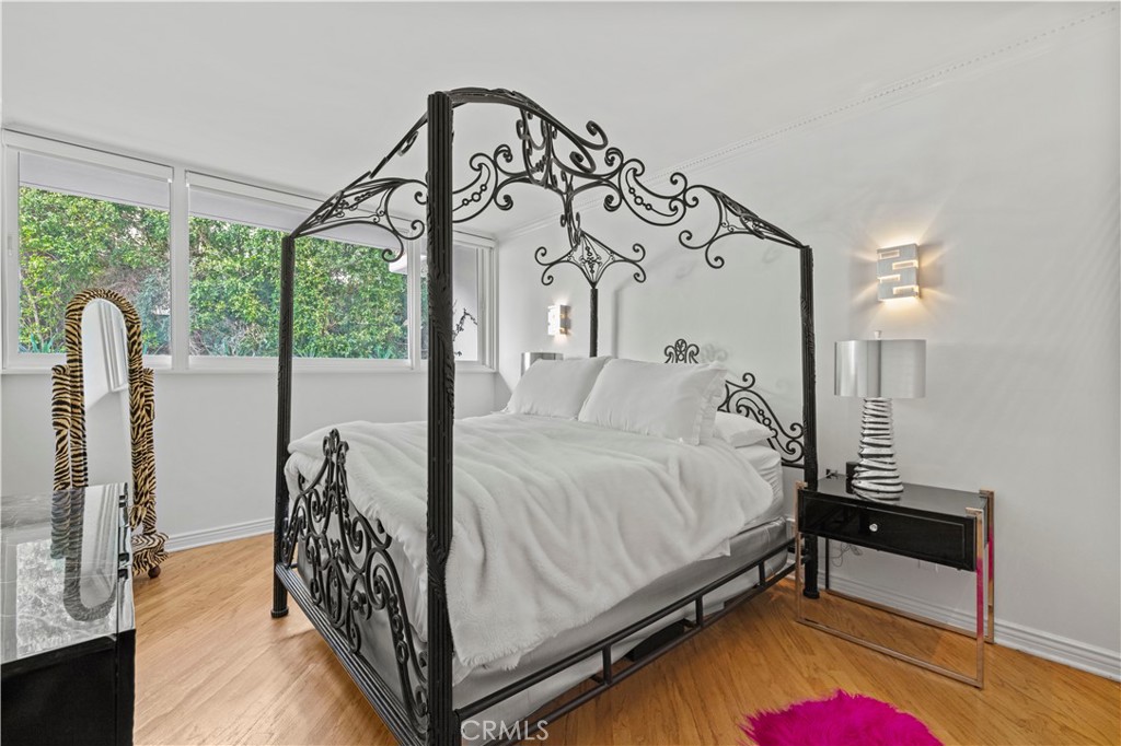 8787 Shoreham Drive 201