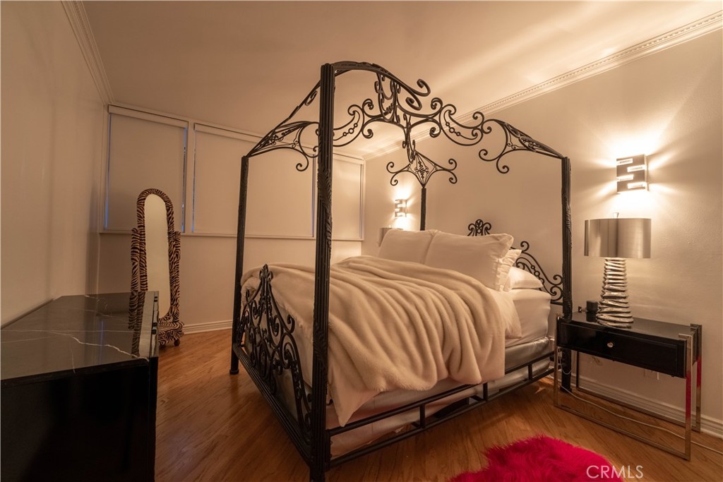 8787 Shoreham Drive 201