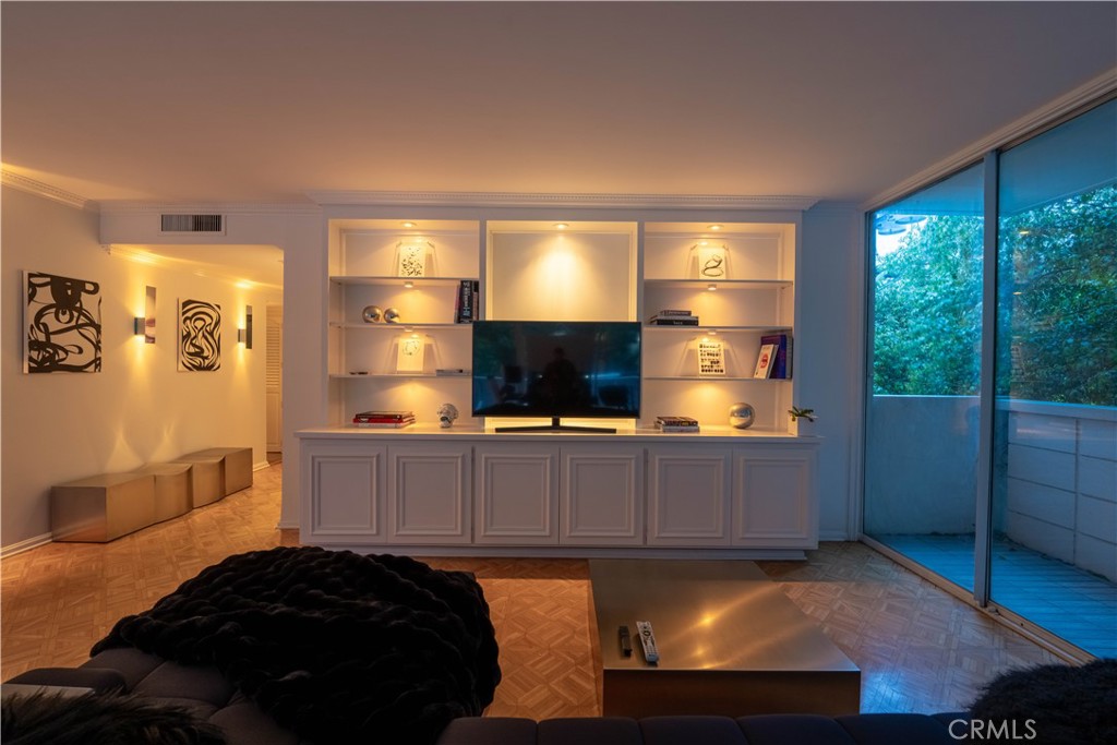 8787 Shoreham Drive 201