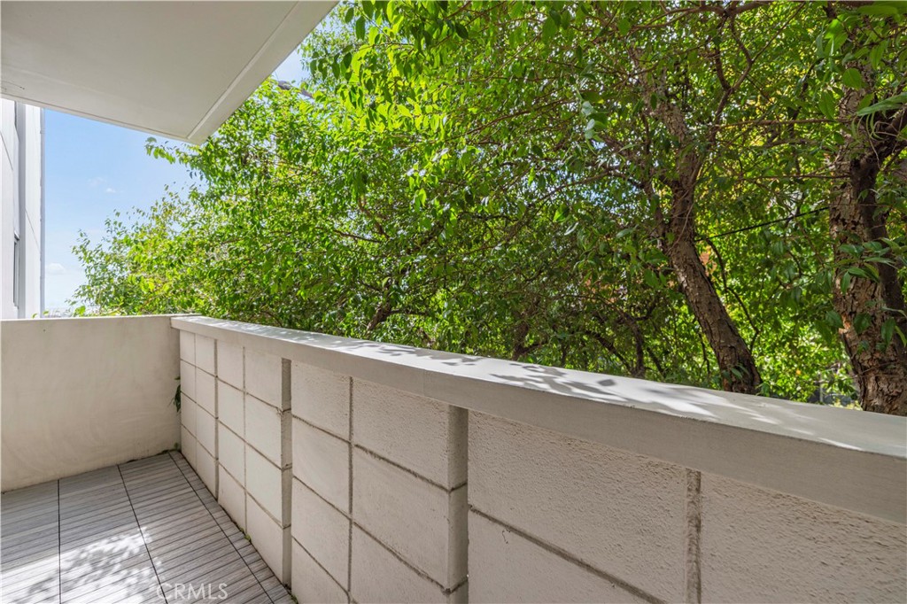 8787 Shoreham Drive 201