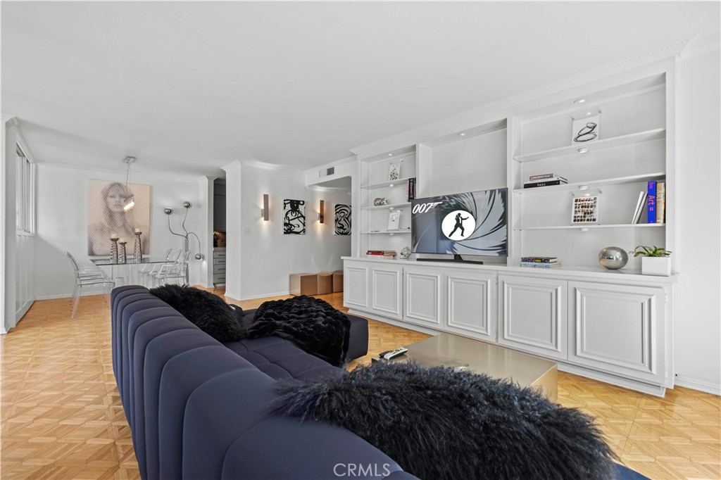 8787 Shoreham Drive 201