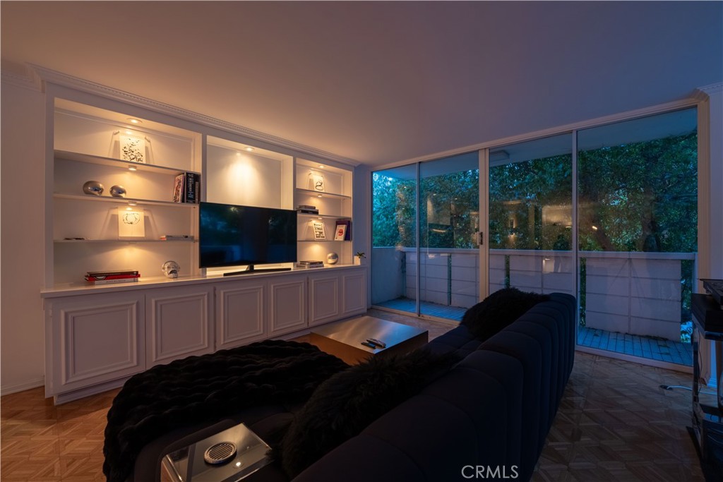 8787 Shoreham Drive 201