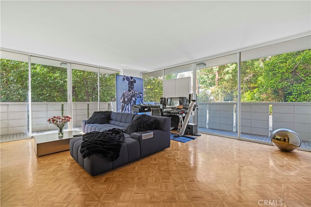 8787 Shoreham Drive 201