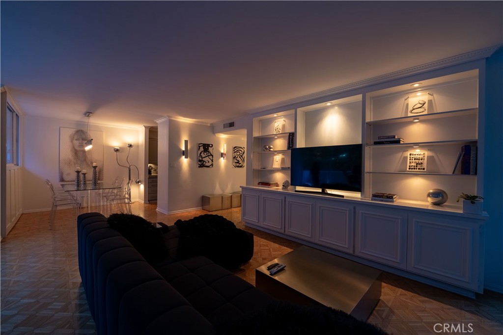 8787 Shoreham Drive 201