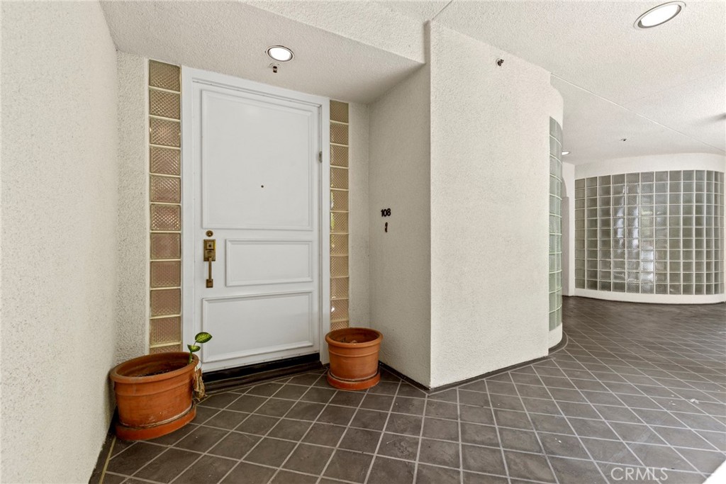 2122 Century Park Lane 108