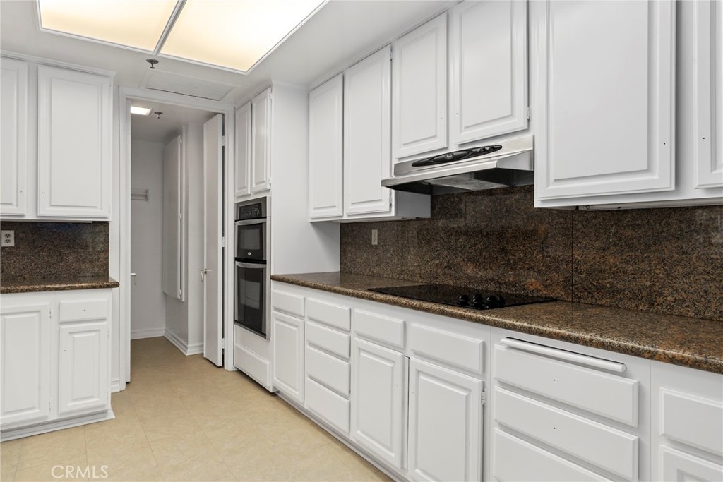 2122 Century Park Lane 108