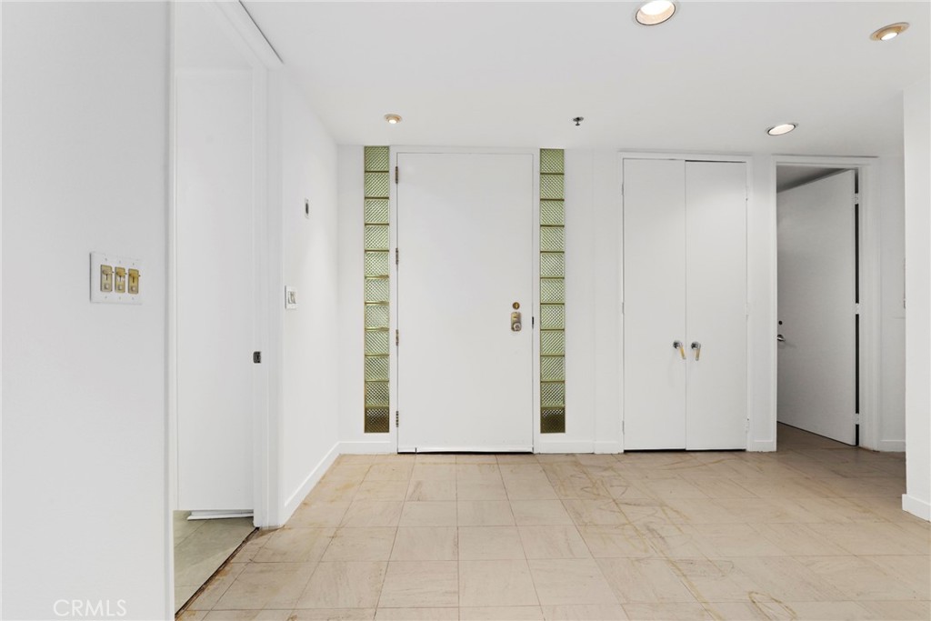 2122 Century Park Lane 108