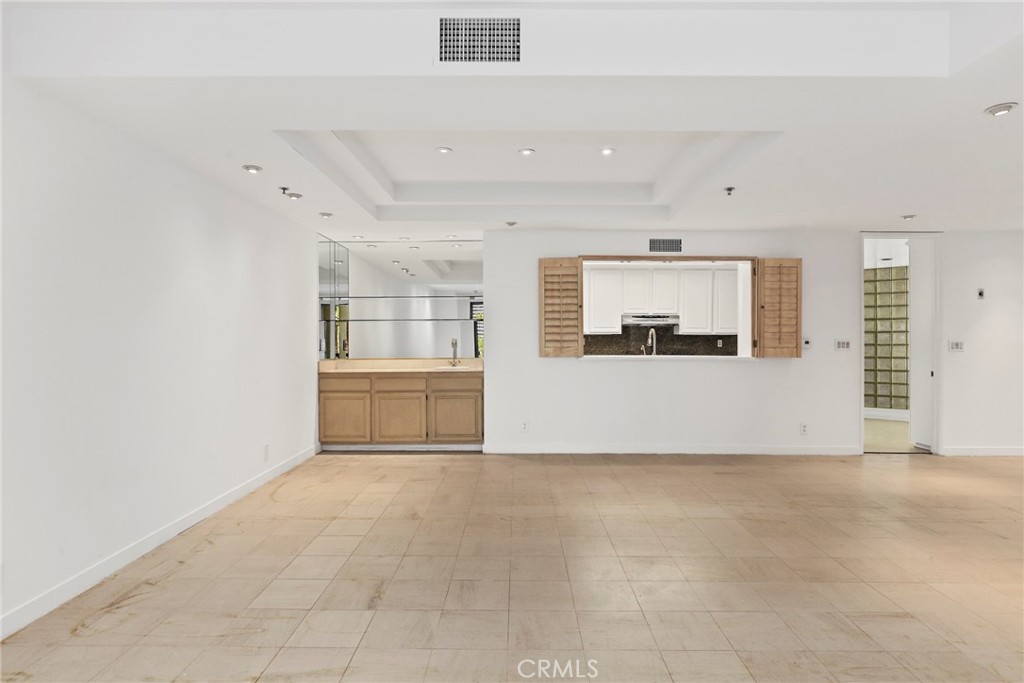 2122 Century Park Lane 108