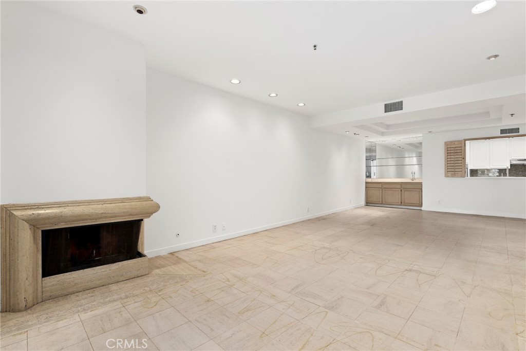2122 Century Park Lane 108