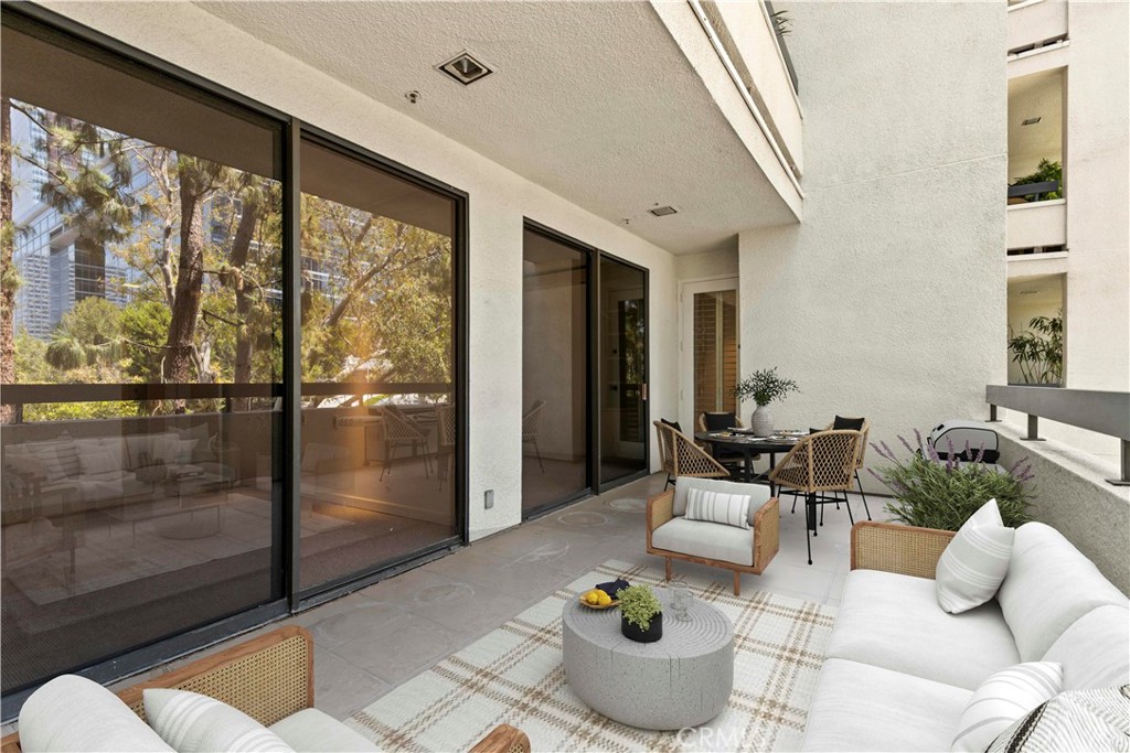 2122 Century Park Lane 108