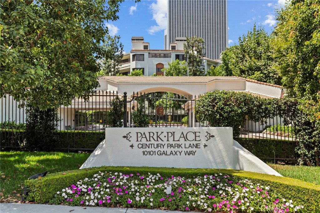 2122 Century Park Lane 108