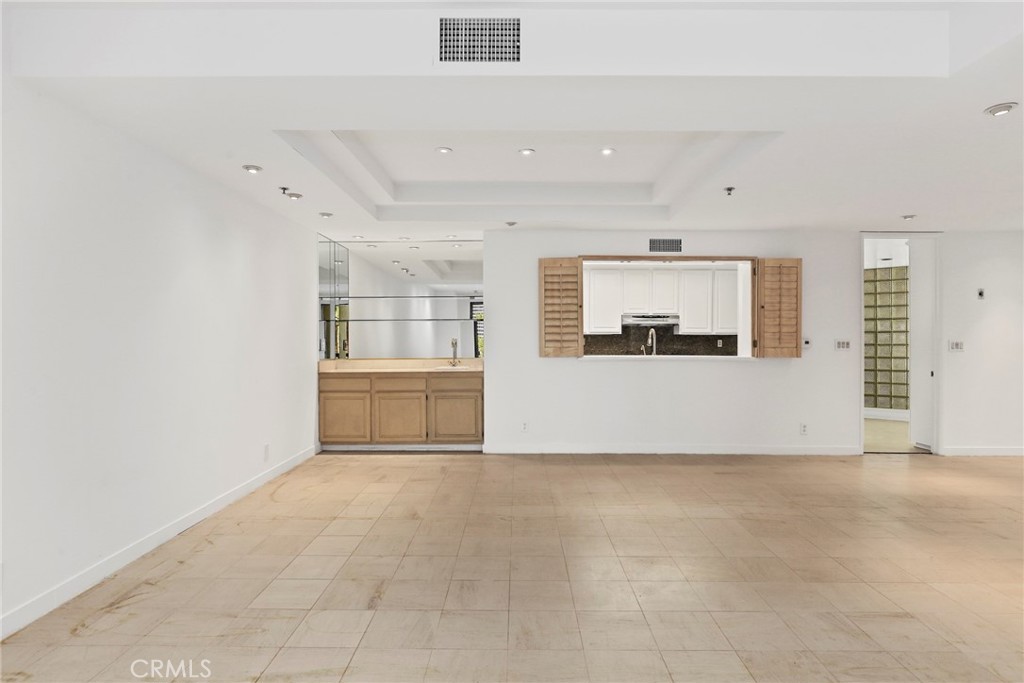 2122 Century Park Lane 108