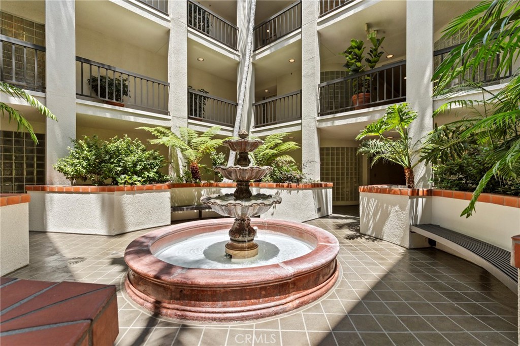 2122 Century Park Lane 108