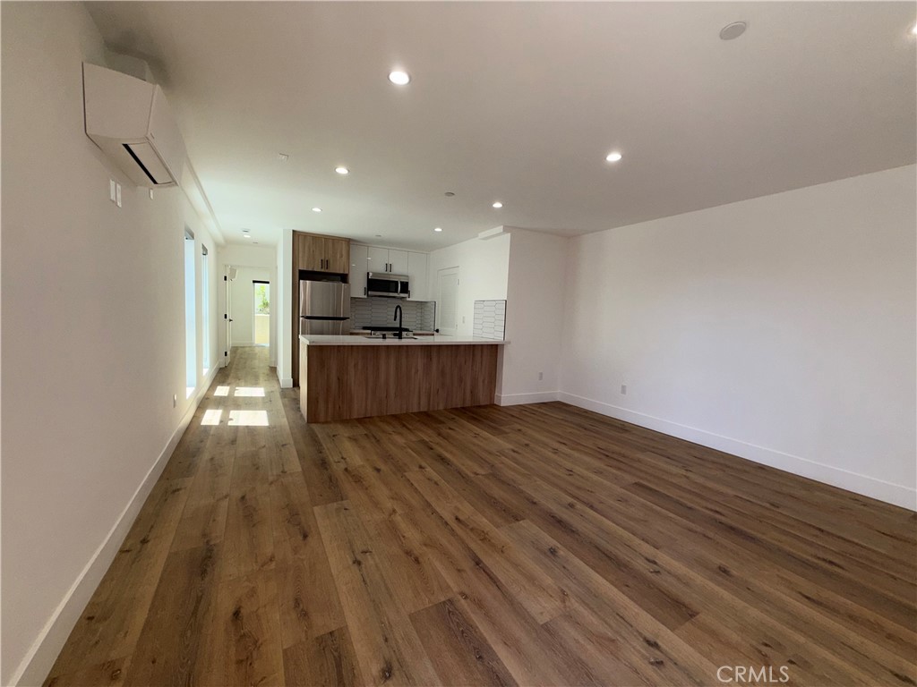 4454 Clinton Street 1/2