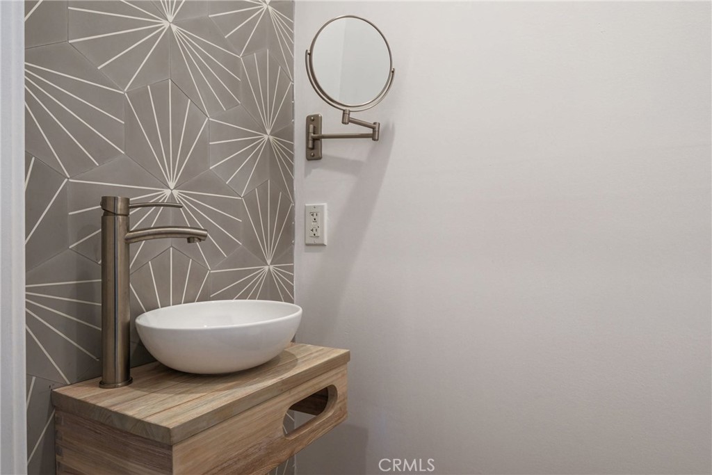 6615 Farralone Avenue