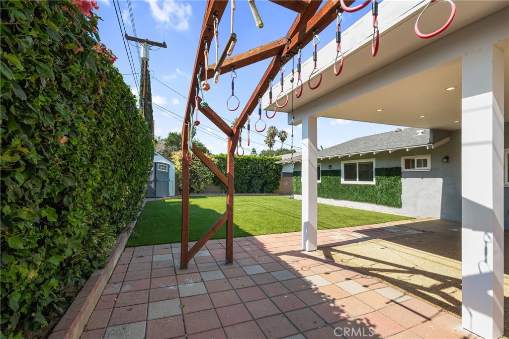 6615 Farralone Avenue