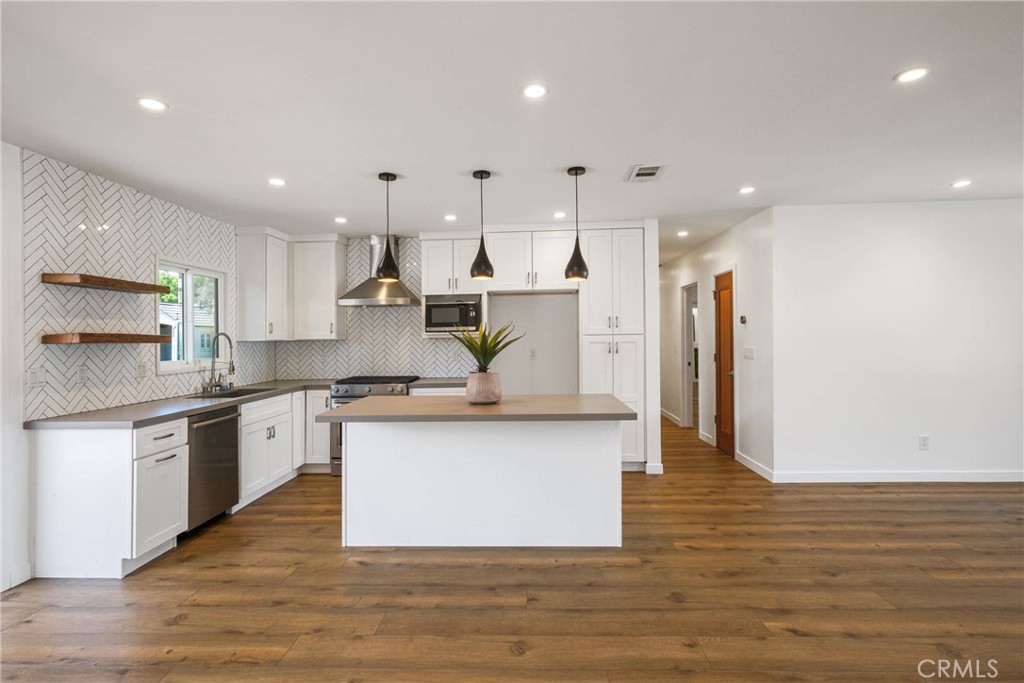 6615 Farralone Avenue