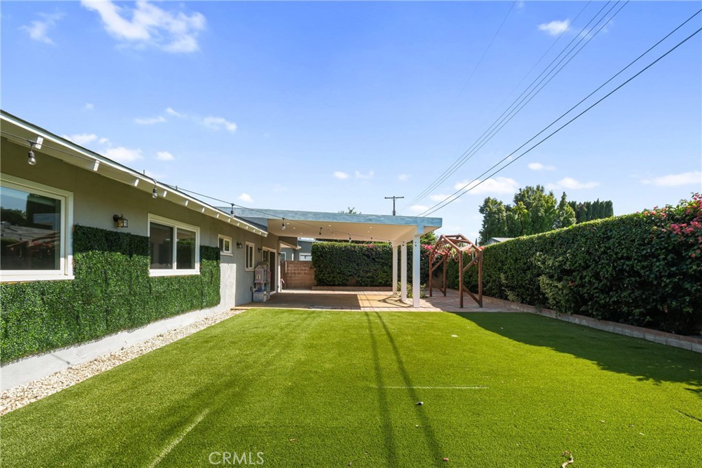 6615 Farralone Avenue