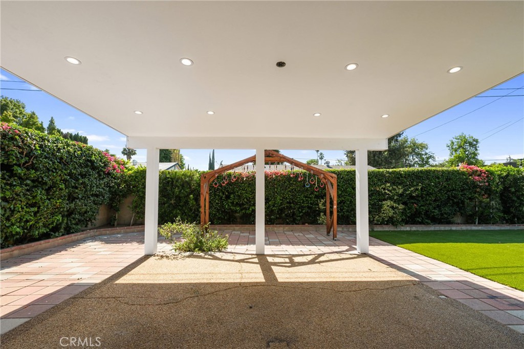 6615 Farralone Avenue