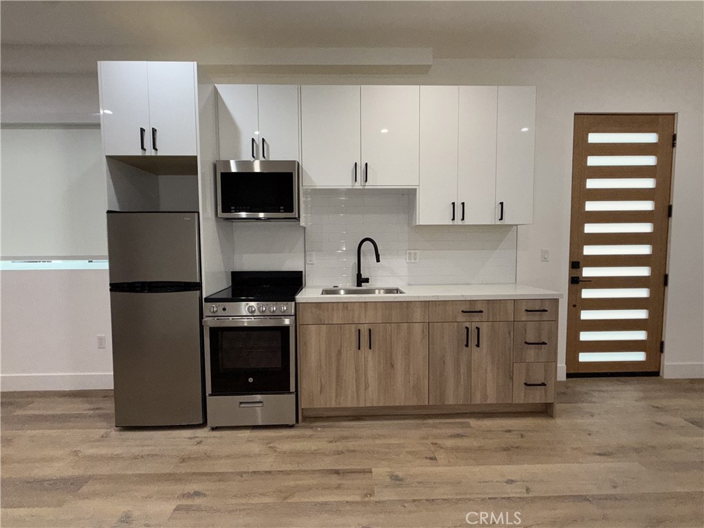 5044 Laurel Canyon Boulevard