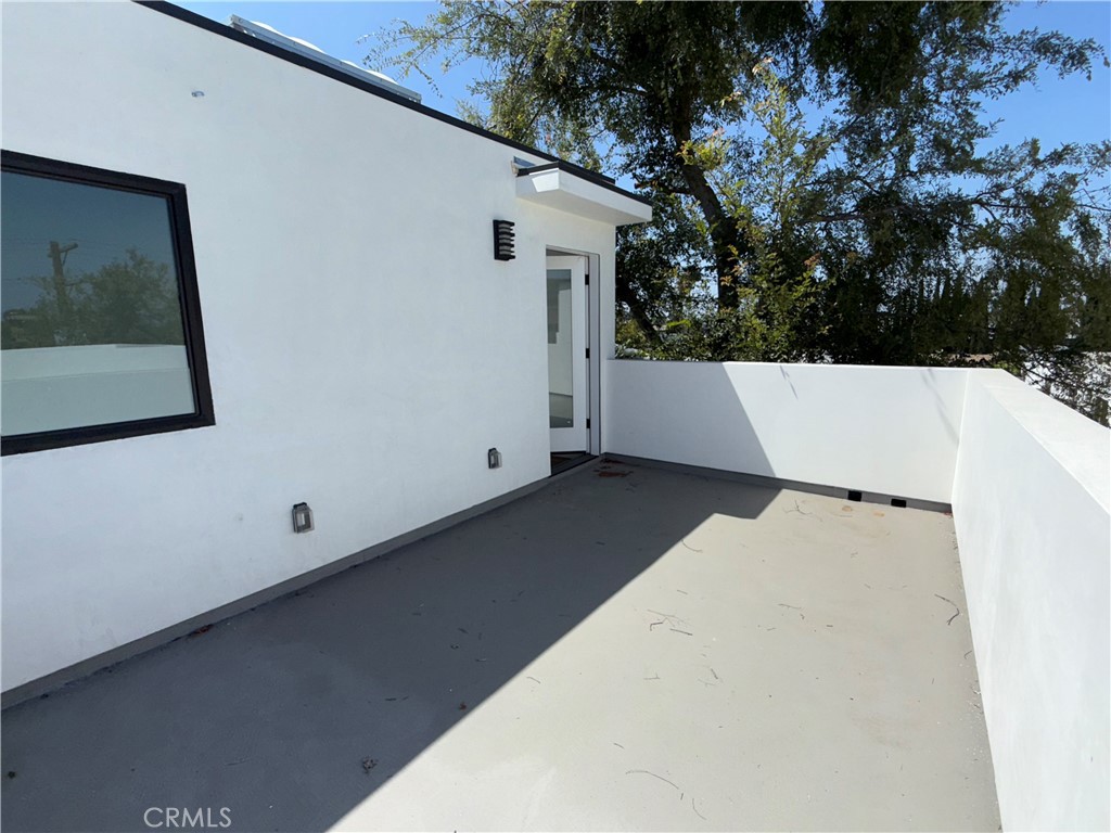 5044 Laurel Canyon Boulevard 2